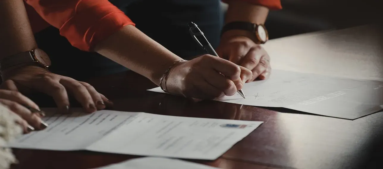 Diferencias entre las escrituras de una casa y el título de propiedad